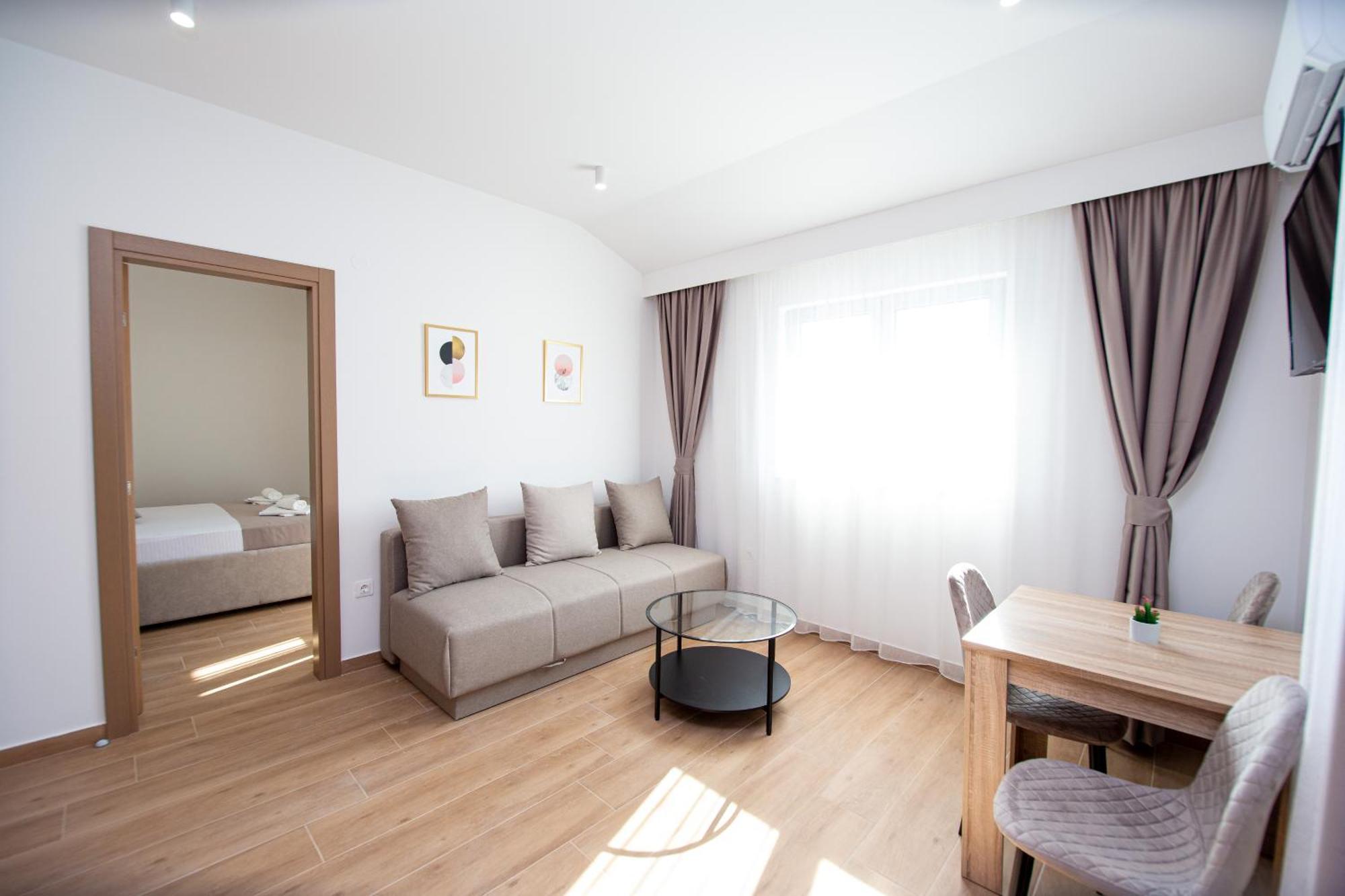 Apartments Sirena - Modern Stay With Free Parking Будва Екстер'єр фото