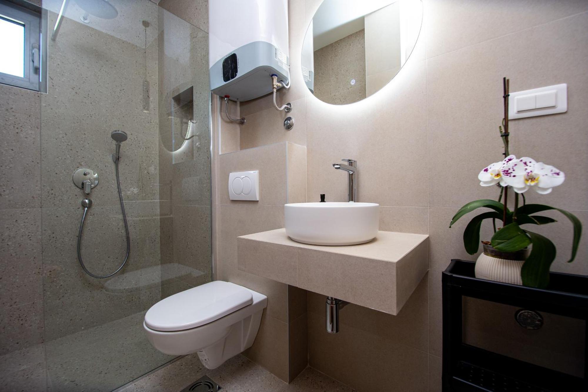 Apartments Sirena - Modern Stay With Free Parking Будва Екстер'єр фото