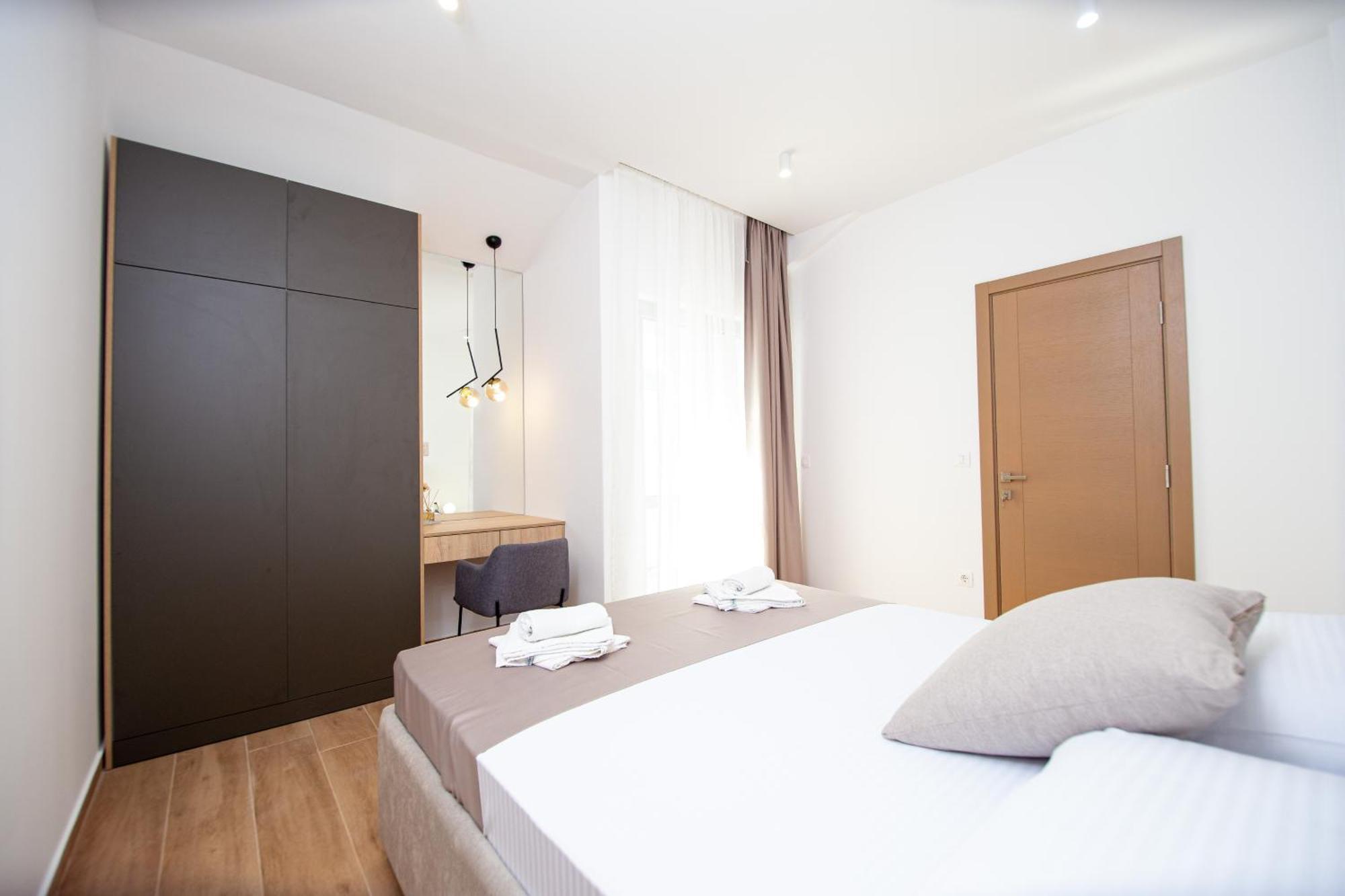 Apartments Sirena - Modern Stay With Free Parking Будва Екстер'єр фото