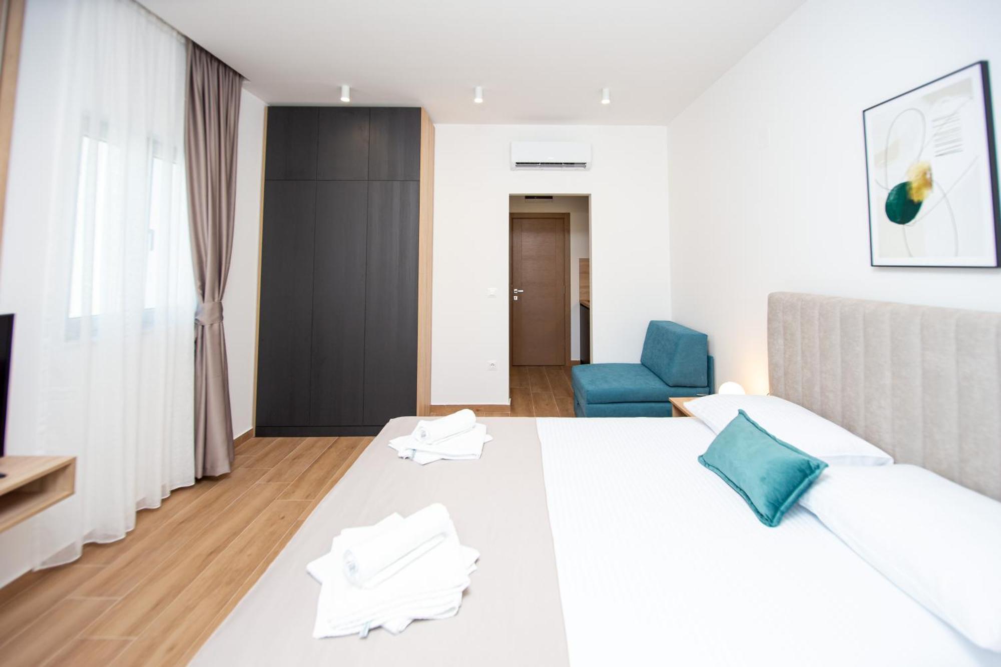 Apartments Sirena - Modern Stay With Free Parking Будва Екстер'єр фото