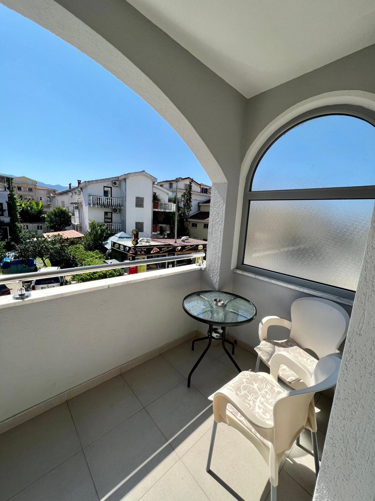 Apartments Sirena Будва Екстер'єр фото