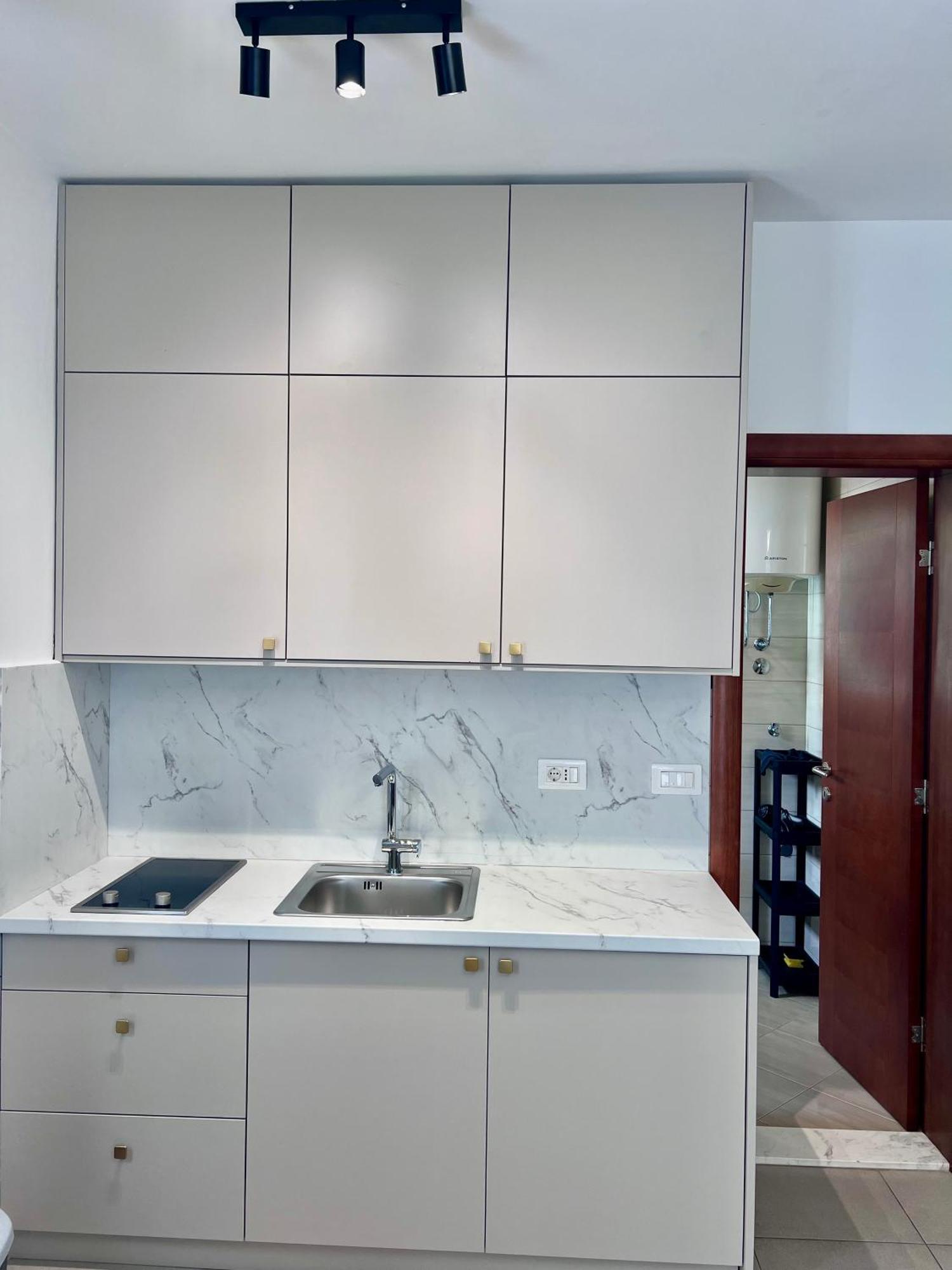 Apartments Sirena - Modern Stay With Free Parking Будва Екстер'єр фото