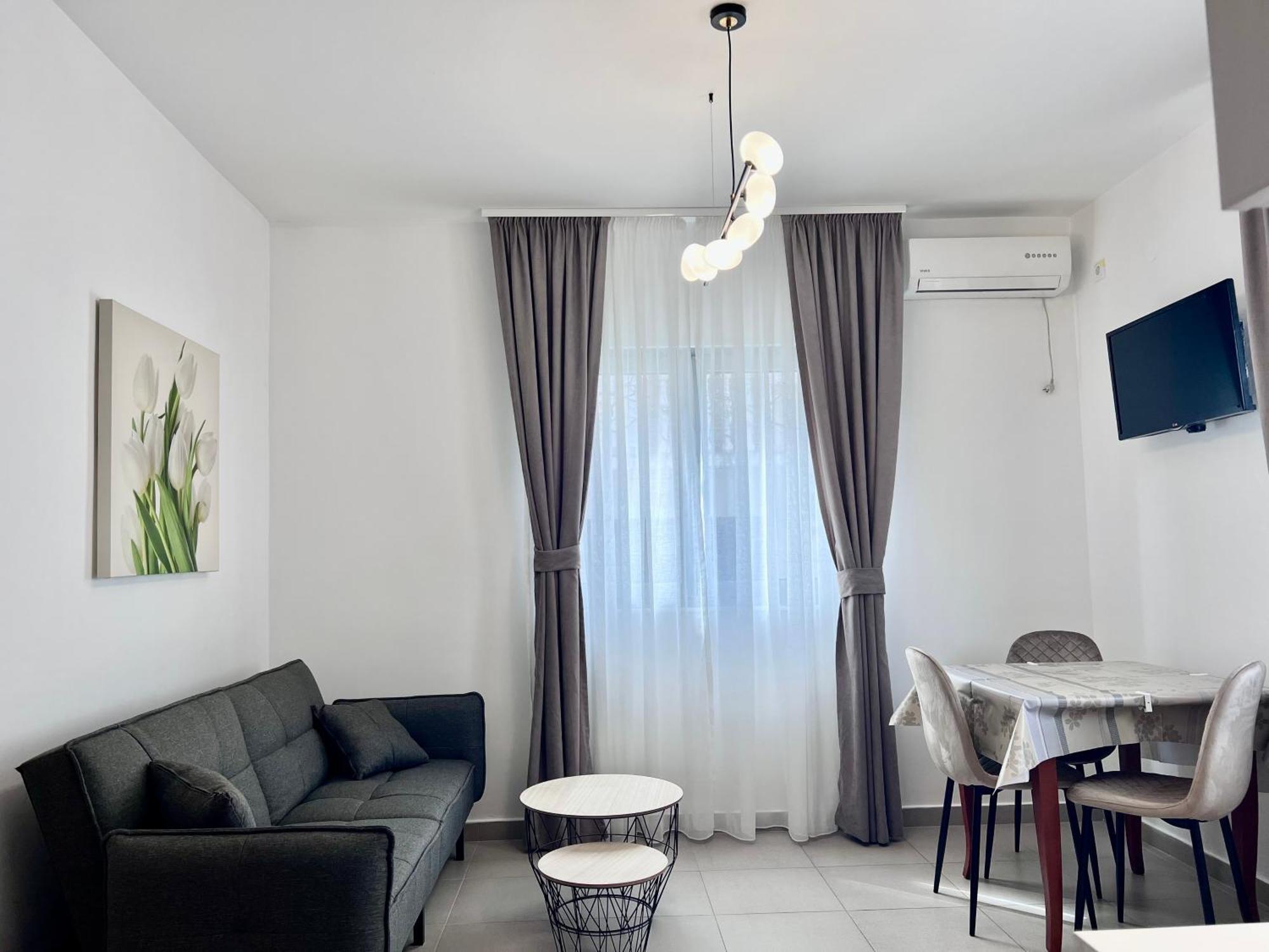 Apartments Sirena - Modern Stay With Free Parking Будва Екстер'єр фото