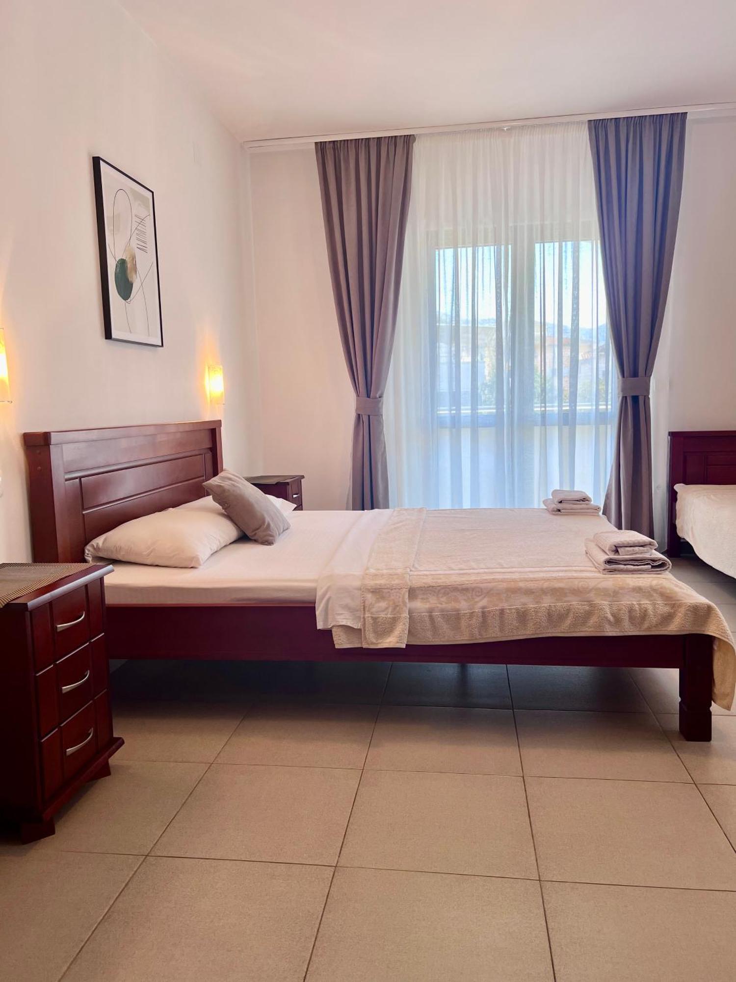 Apartments Sirena - Modern Stay With Free Parking Будва Екстер'єр фото